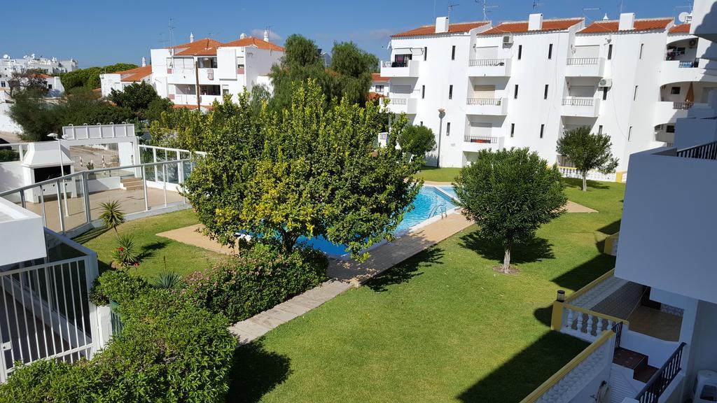 Apartamento A11 - 800M Da Praia Αλμπουφέιρα Εξωτερικό φωτογραφία